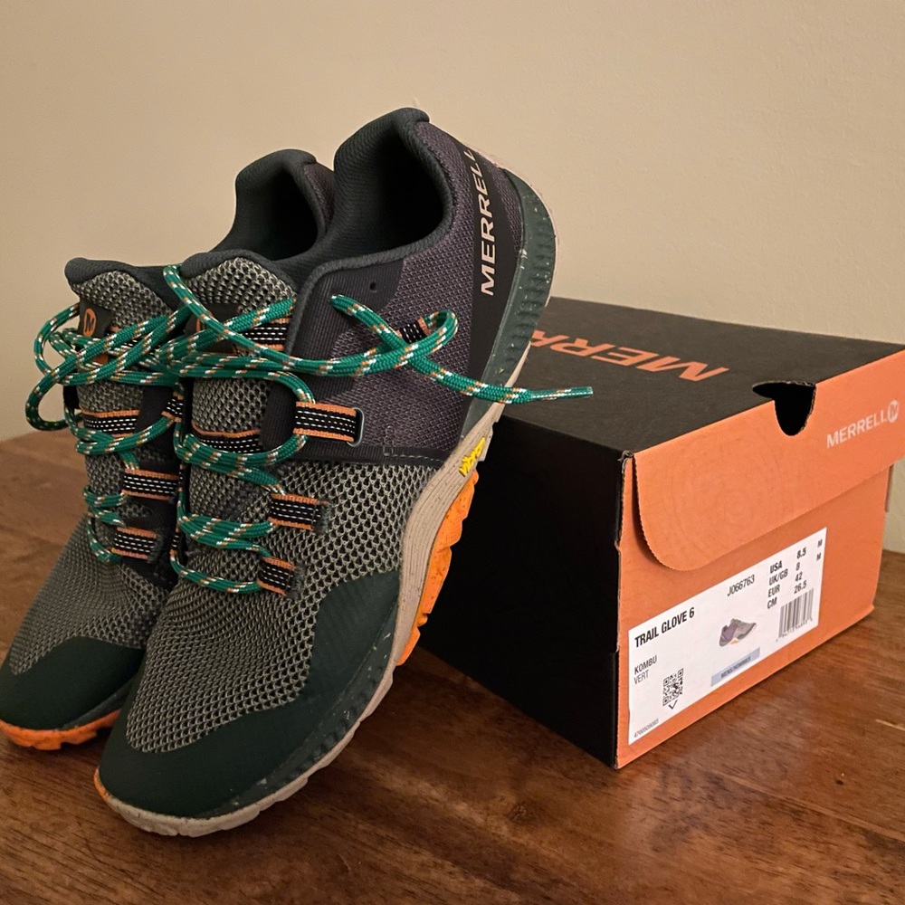 Merrell Trail Glove 6, nearly new, size 8.5 but fits like a 9.